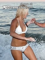 See Britney Spears public cameltoe shots